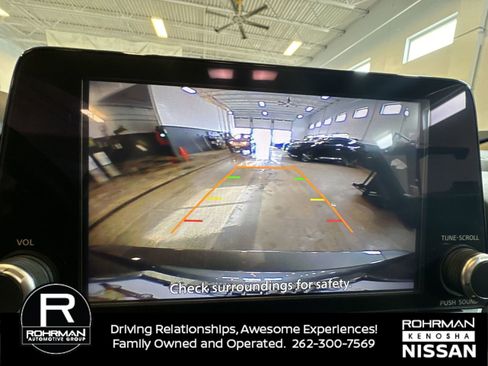 Used 2025 Nissan Rogue S image 8