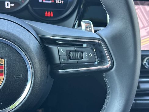 Certified 2025 Porsche Macan AWD/4WD image 27