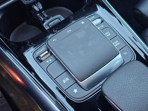 Used 2021 Mercedes-Benz GLA 250 4MATIC image 36