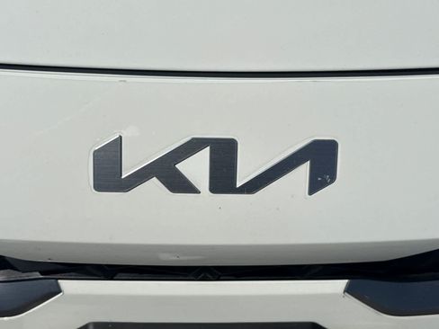 Used 2024 Kia Forte LX FWD image 16