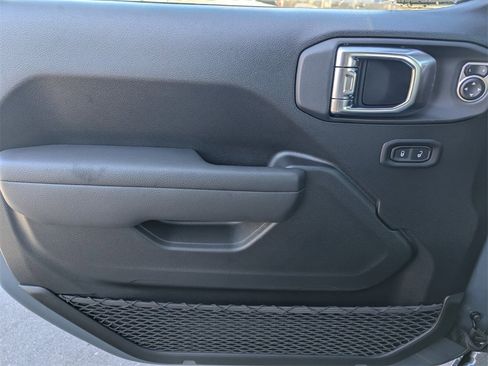 New 2026 Jeep Gladiator Sport image 14