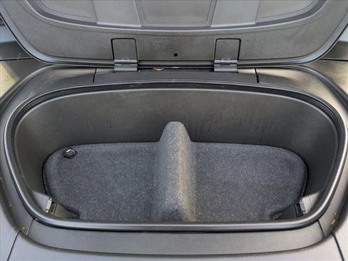 Used 2023 Volvo XC40 Recharge Plus image 21