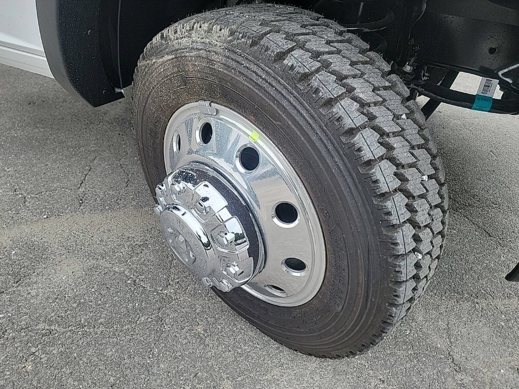 New 2026 RAM 5500 Tradesman AWD/4WD image 16