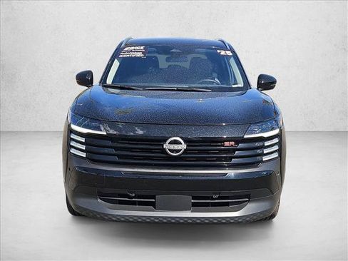 Used 2025 Nissan Kicks SR FWD image 2