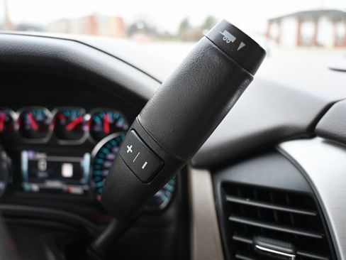 Used 2019 GMC Yukon SLT w/ Open Road Package image 40