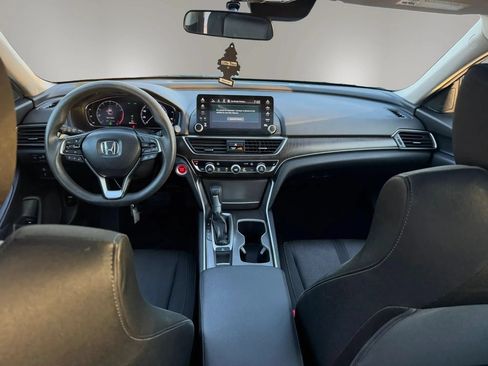 Used 2019 Honda Accord EX image 31