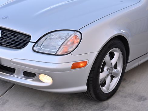 Used 2002 Mercedes-Benz SLK 320 image 34