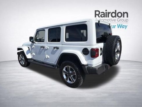 Used 2022 Jeep Wrangler Unlimited Sahara w/ LED Lighting Group AWD/4WD image 5