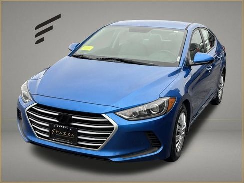 Used 2018 Hyundai Elantra SE w/ SE Connectivity Package 04 FWD image 1