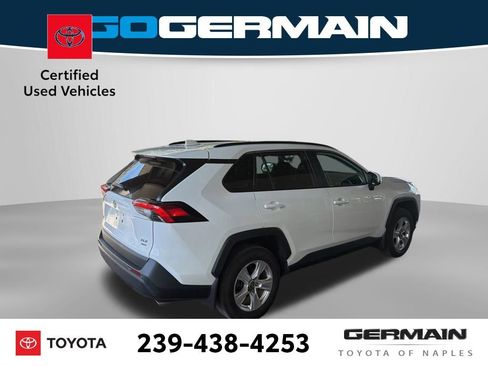 Used 2021 Toyota RAV4 XLE w/ Convenience Package image 5