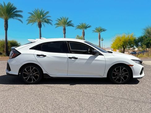 Used 2018 Honda Civic Sport image 7