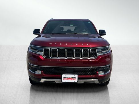 Used 2024 Jeep Wagoneer Series III w/ Premium Group I AWD/4WD image 5