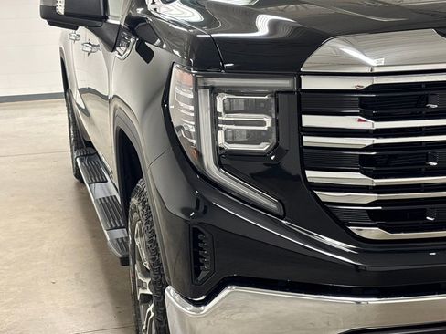 New 2026 GMC Sierra 1500 SLT image 4