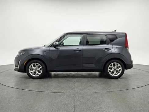 Used 2025 Kia Soul LX w/ LX Technology Package FWD image 4