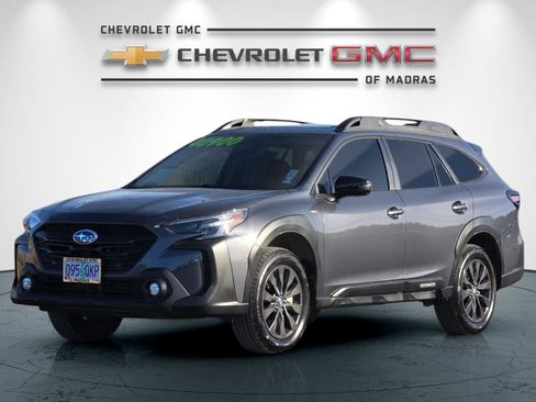 Used 2025 Subaru Outback Onyx Edition image 7