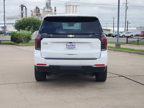 Used 2025 Chevrolet Tahoe LS RWD image 8