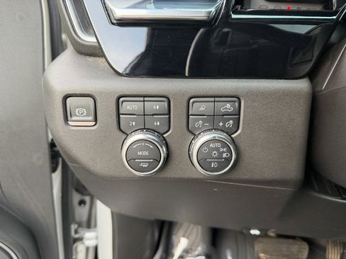 Used 2022 GMC Sierra 1500 SLT w/ SLT Premium Plus Package image 29