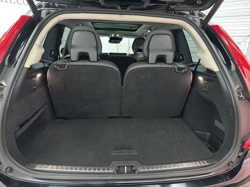Used 2017 Volvo XC90 T6 Momentum w/ Momentum Plus Package image 25