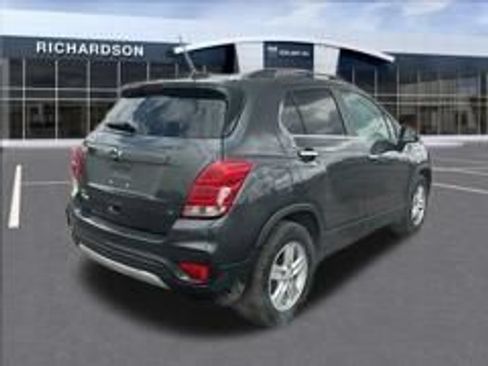 Used 2019 Chevrolet Trax LT w/ LT Convenience Package FWD image 15