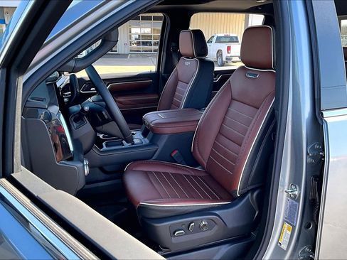 New 2026 GMC Sierra 3500 Denali Ultimate image 9