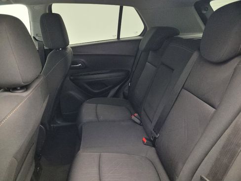 Used 2017 Chevrolet Trax LT FWD image 18