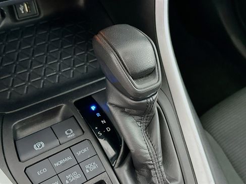 Used 2024 Toyota RAV4 LE image 24