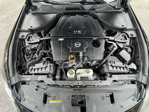 Certified 2025 Nissan Z Performance w/ Floor Mat Package RWD image 17