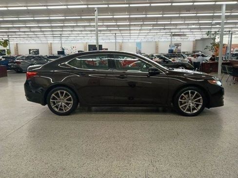 Used 2016 Acura TLX V6 w/ Technology Package FWD image 4