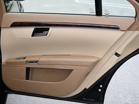 Used 2007 Mercedes-Benz S 550 image 27