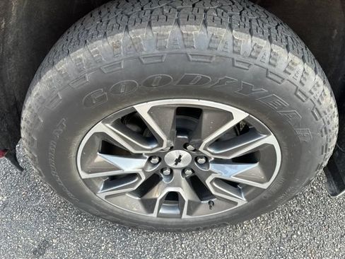 Used 2024 Chevrolet Silverado 1500 RST AWD/4WD image 4