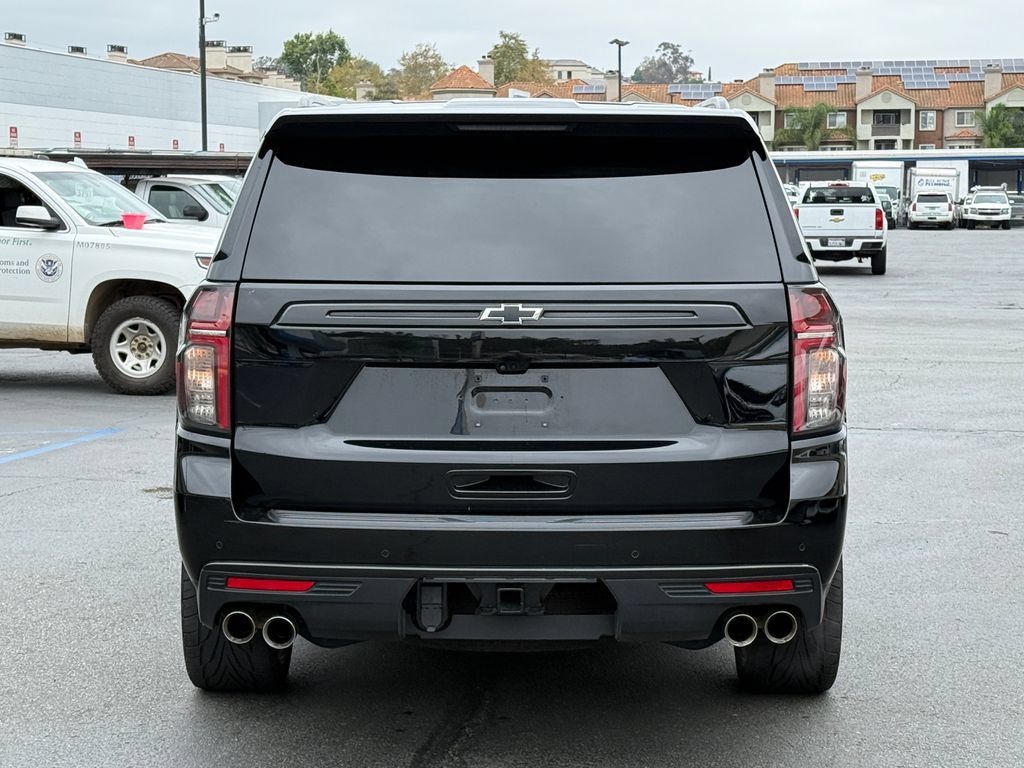 Used 2024 Chevrolet Suburban High Country AWD/4WD image 8