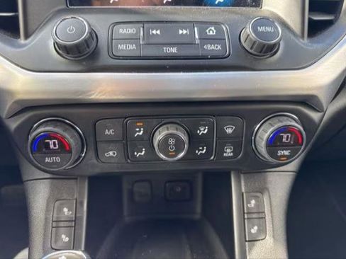 Used 2019 GMC Acadia SLT image 20