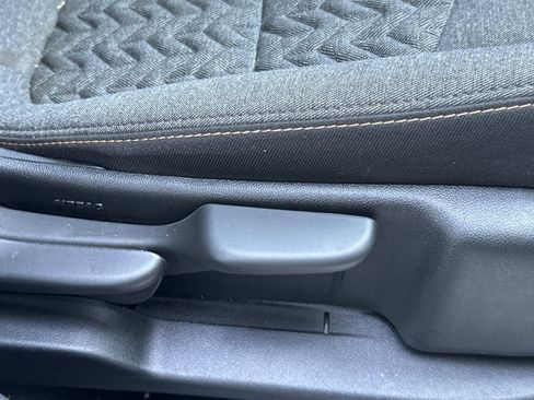 Used 2024 Chevrolet Equinox LT image 23