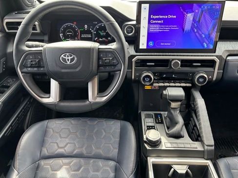 Used 2025 Toyota 4Runner 4WD image 19