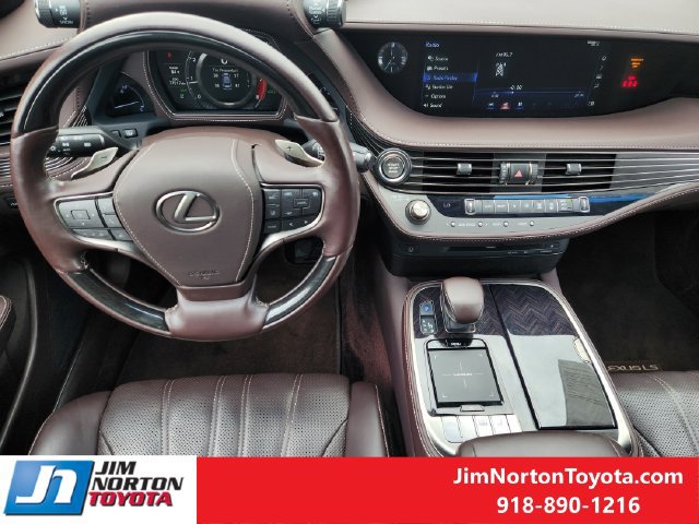Used 2020 Lexus LS 500 w/ Interior Upgrade Package RWD image 28