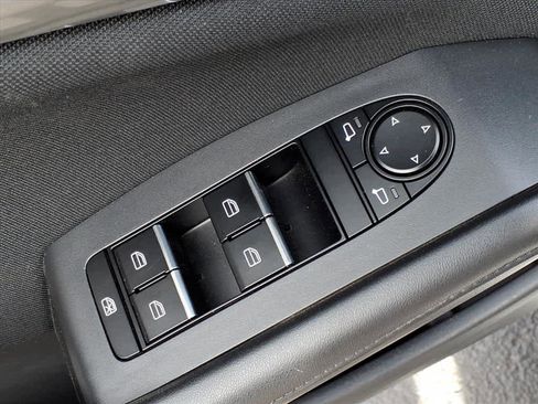 Used 2021 MAZDA MAZDA3 s image 22