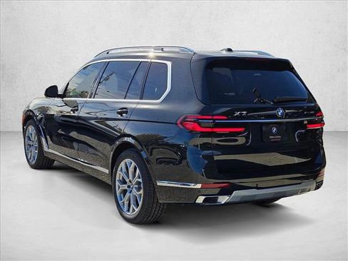 Used 2026 BMW X7 xDrive40i AWD/4WD image 9