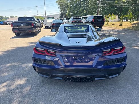 Used 2025 Chevrolet Corvette Z06 w/ Stealth Interior Trim Package RWD image 4