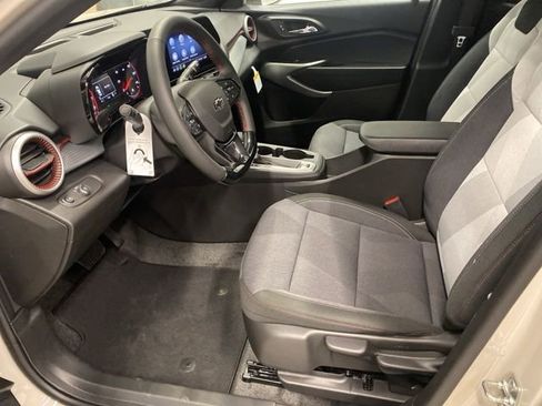 New 2026 Chevrolet Trax RS w/ Driver Confidence Package FWD image 23