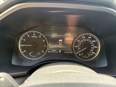 Used 2025 Mitsubishi Outlander SE FWD image 2