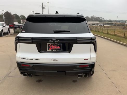 Used 2024 Chevrolet Traverse RS w/ LPO, Floor Liner Package image 8