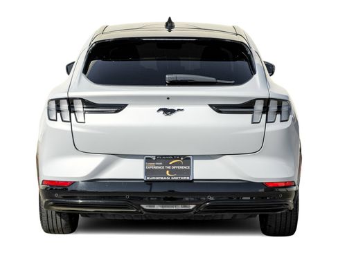 Used 2022 Ford Mustang Mach-E Premium image 9