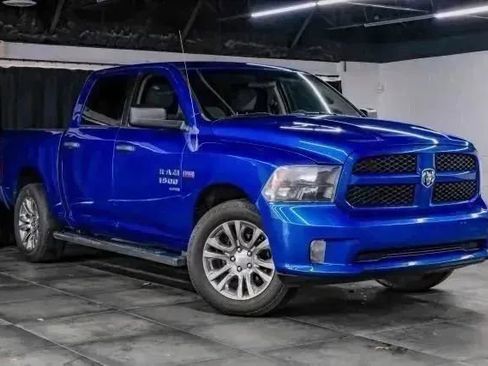 Used 2019 RAM 1500 Express w/ Express Value Package AWD/4WD image 5