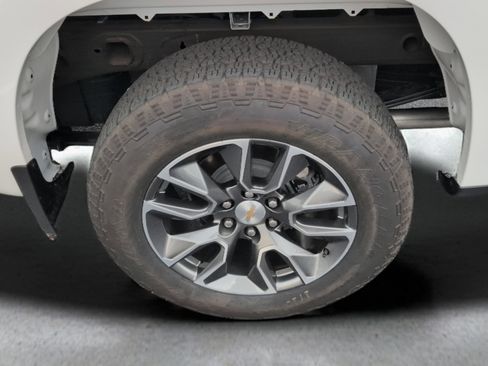 New 2025 Chevrolet Silverado 1500 LT w/ Z71 Off-Road Package image 19
