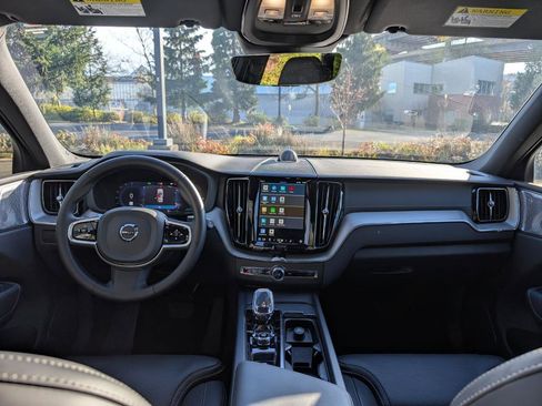 Used 2024 Volvo XC60 T8 Ultimate w/ Protection Package Premier image 13