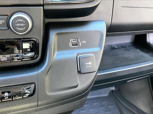 Used 2025 RAM ProMaster 1500 w/ Safety Group FWD image 30