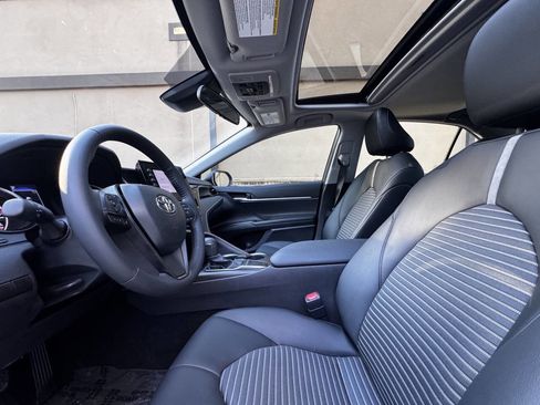 Used 2023 Toyota Camry SE image 12