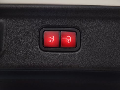 Certified 2022 Mercedes-Benz S 500 4MATIC image 30