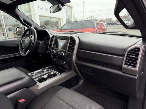 Used 2019 Ford Expedition XLT image 22