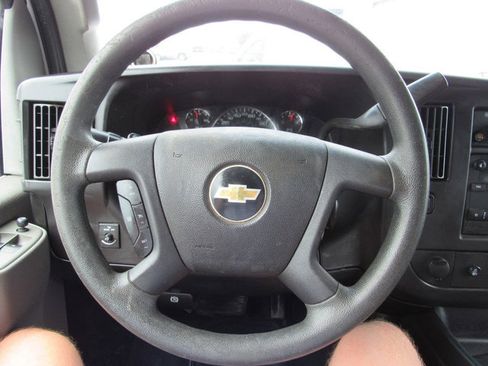 Used 2018 Chevrolet Express 2500 w/ Driver Convenience Package RWD image 29
